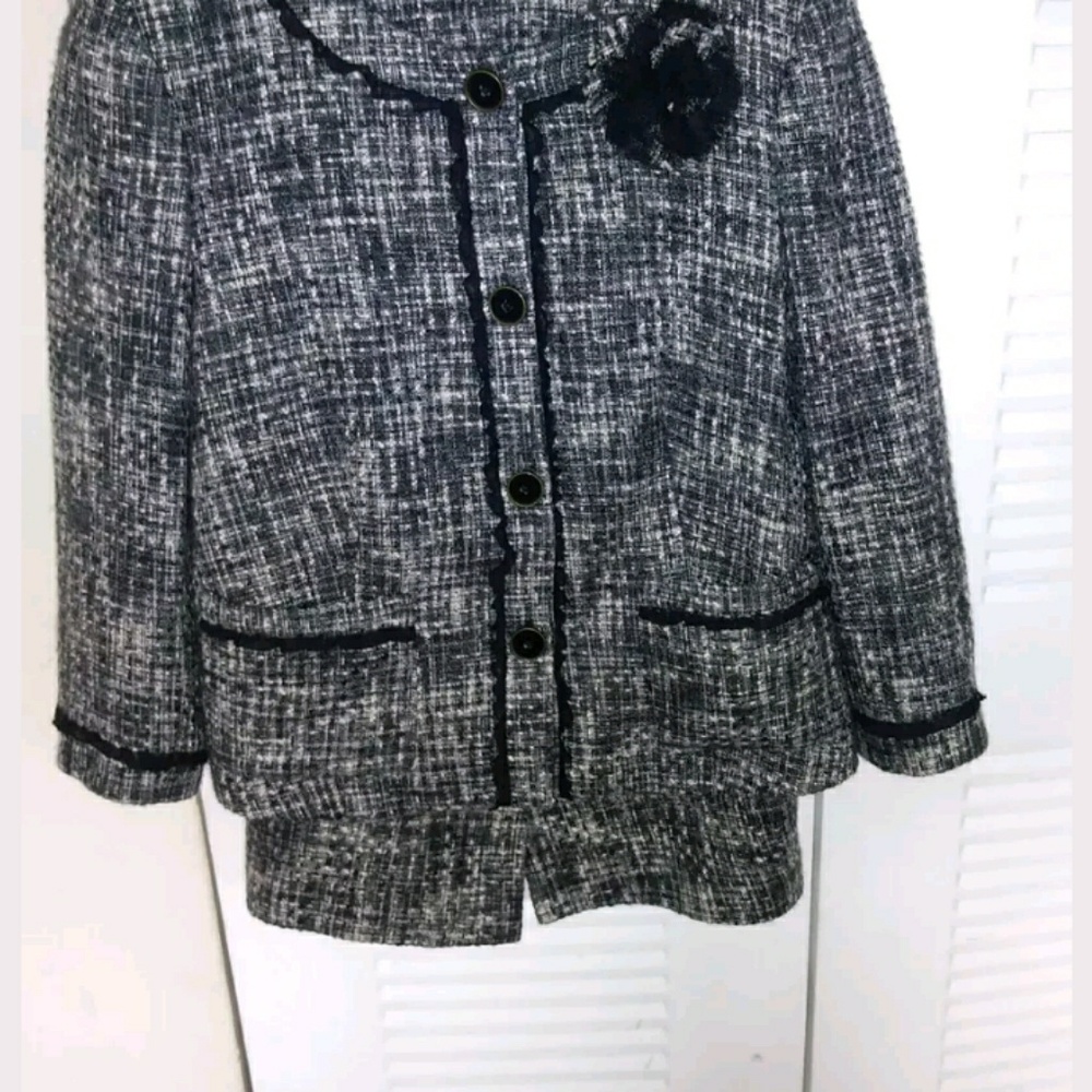DKNY Womans 2 Piece Skirt Suot Size 4